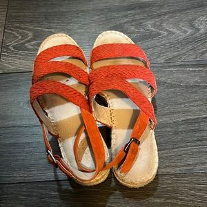 Versatile red suede/leather espadrilles perfect for any spring/summer outfit